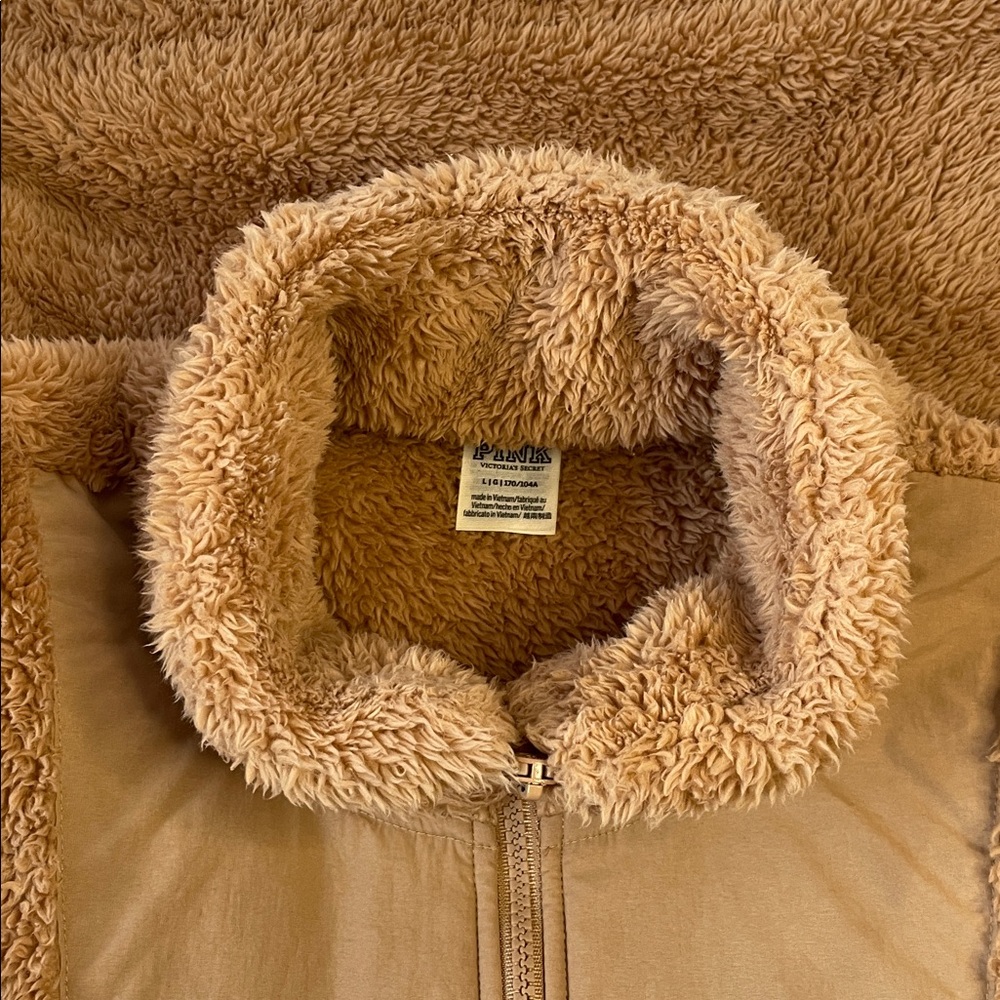PINK Victoria's Secret Soft Tan Sherpa.  Size Large. - Picture 4 of 6